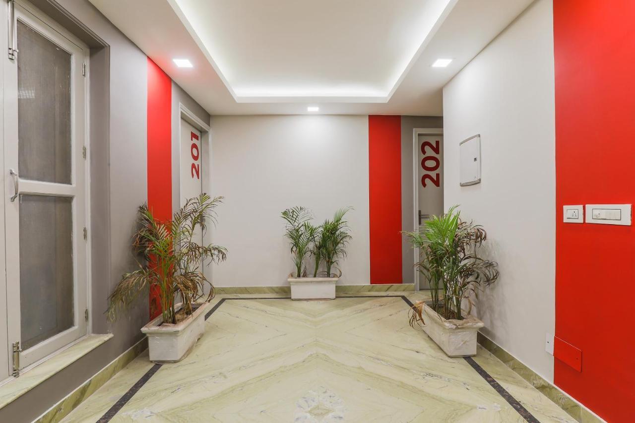 Capital O Hotel All Seasons Near Omaxe Celebration Mall Gurgaon Exterior photo